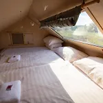 Glamping Jezeroooo Lipence 프라하