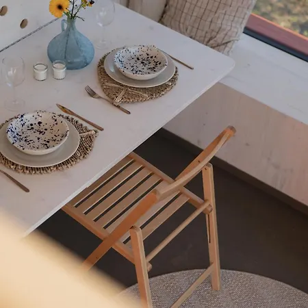 Glamping Jezeroooo * Prága