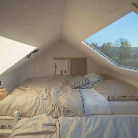 Glamping Jezeroooo * Prága