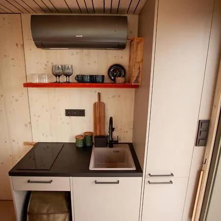 Glamping Jezeroooo Prága