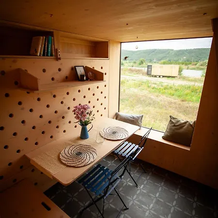 Glamping Jezeroooo Lipence Prága