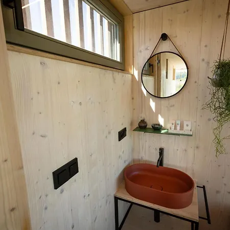 Glamping Jezeroooo Lipence * Prague