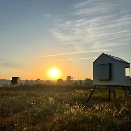 Glamping Jezeroooo Lipence Camping Prague