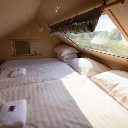 Glamping Jezeroooo Lipence Prague