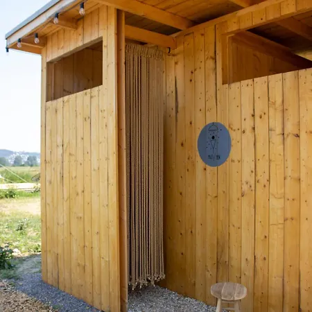 Glamping Jezeroooo Lipence * Prague