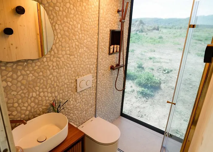 Glamping Jezeroooo Lipence مكان تخييم