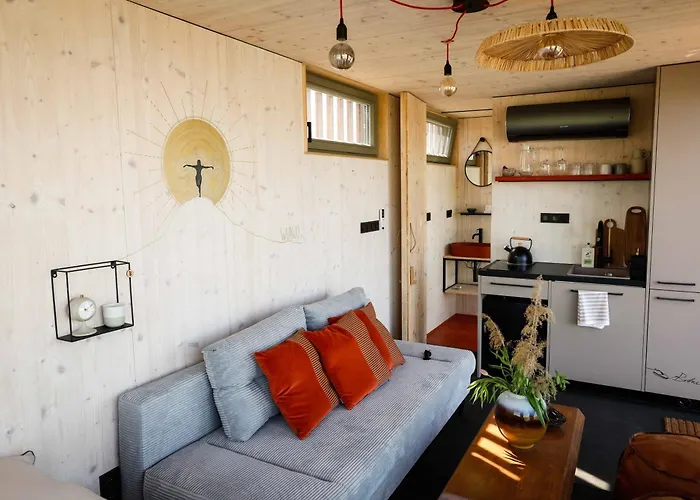 مكان تخييم Glamping Jezeroooo Lipence *