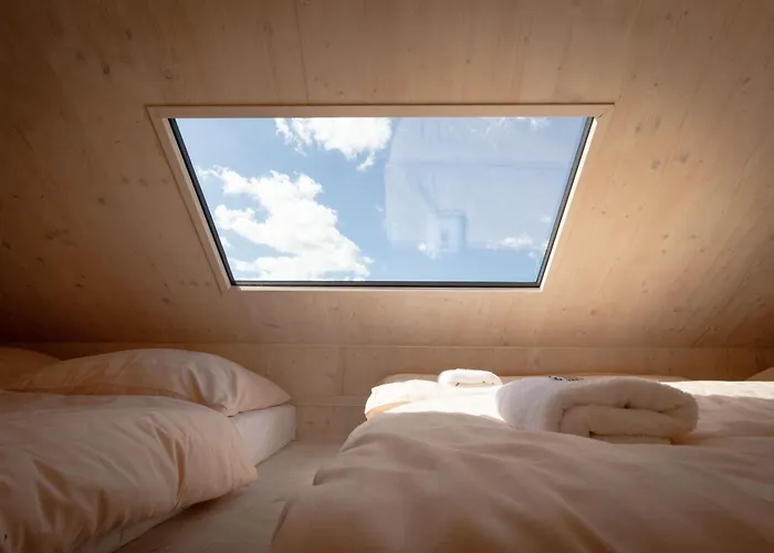 مكان تخييم Glamping Jezeroooo Lipence *